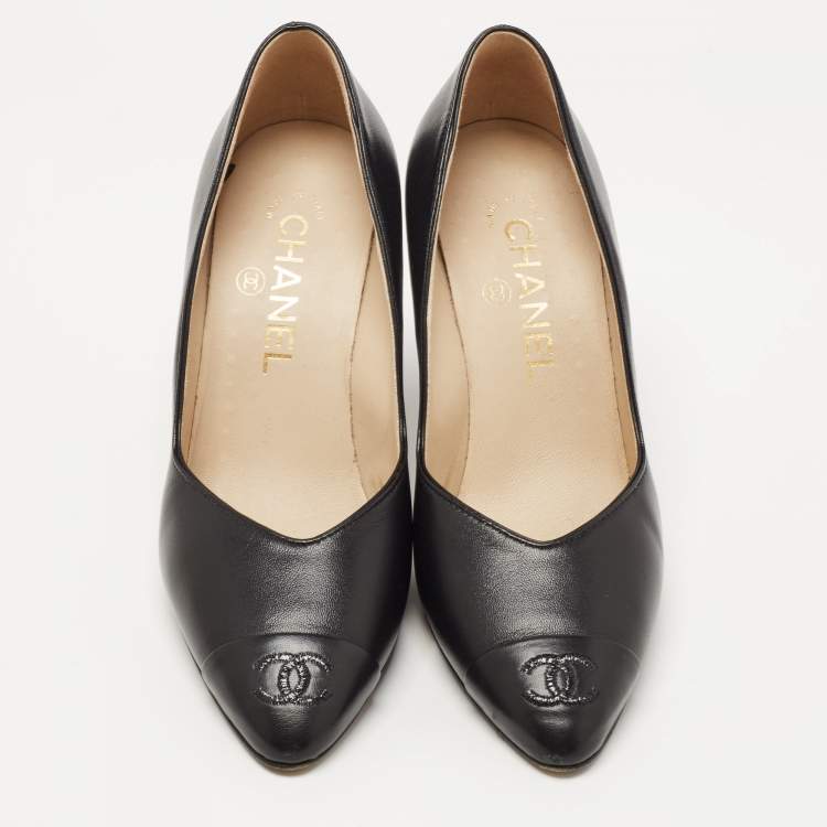 Pre Owned Chanel Black Leather CC Cap Toe Pumps Size 36