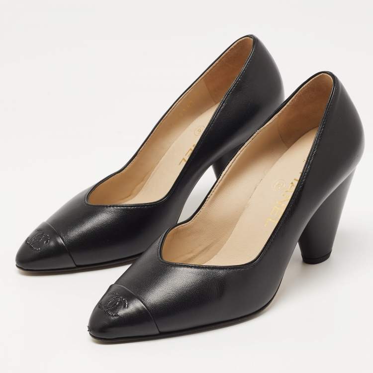Pre Owned Chanel Black Leather CC Cap Toe Pumps Size 36
