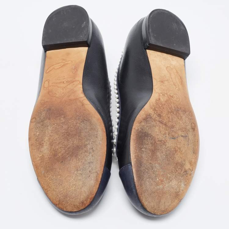 Pre Owned Chanel Black/Navy Blue Leather Pearl Trim CC Ballet Flats Size 38