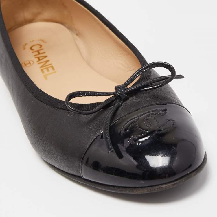 Pre Owned Chanel Black Leather Bow CC Cap Toe Ballet Flats Size 40