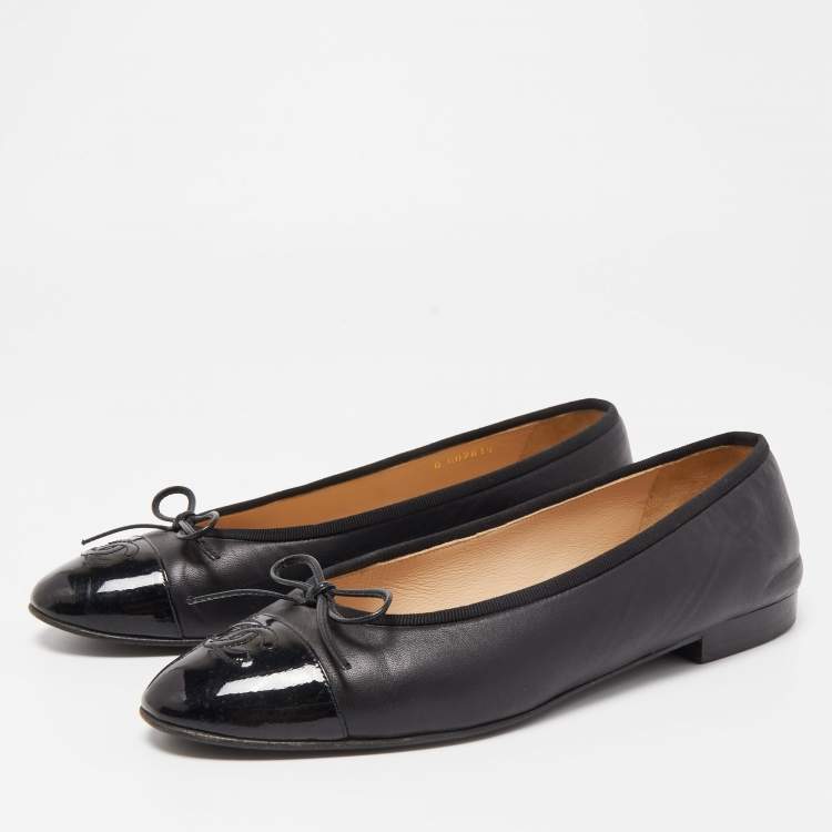 Pre Owned Chanel Black Leather Bow CC Cap Toe Ballet Flats Size 40