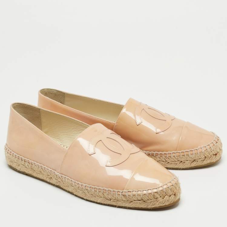 Pre Owned Chanel Beige Patent Cap Top CC Espadrille Flats Size 41