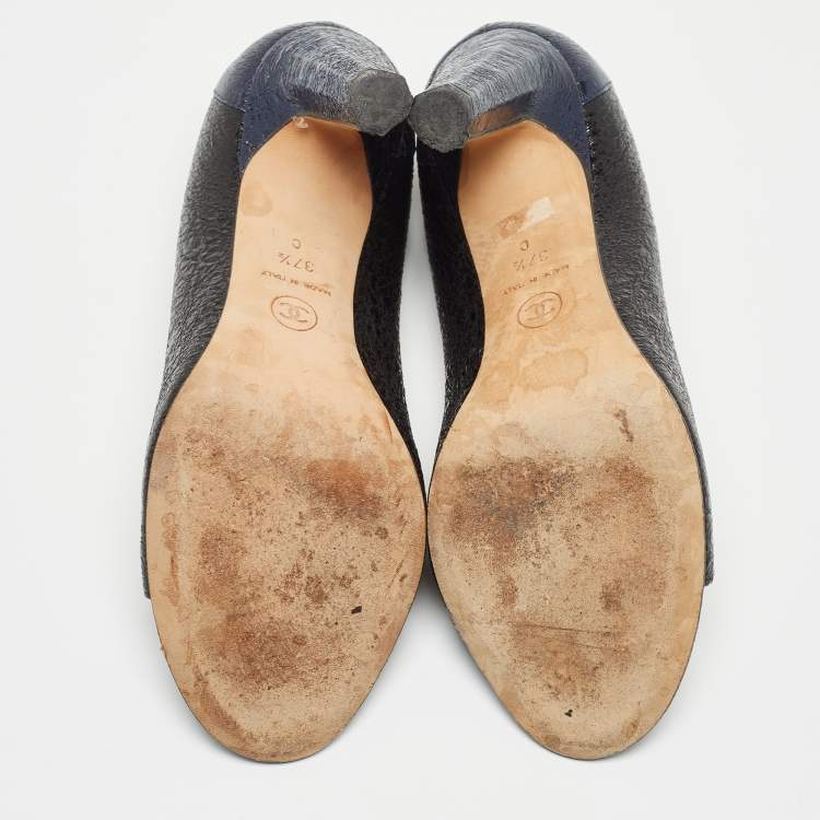 Pre Owned Chanel Black/Blue Crackled Leather Open Toe Pumps Size 37.5