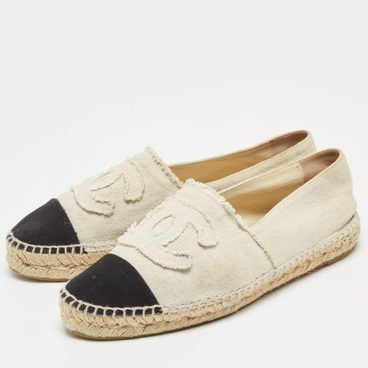 Pre Owned Chanel Cream Canvas CC Cap Toe Espadrille Flats Size 41