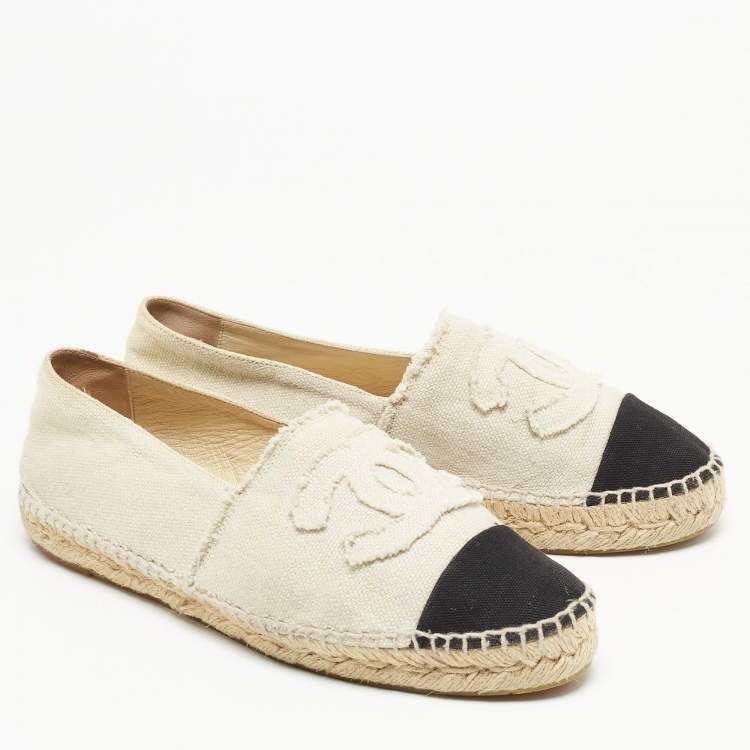 Pre Owned Chanel Cream Canvas CC Cap Toe Espadrille Flats Size 41