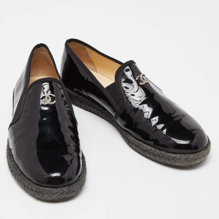 Pre Owned Chanel Black Patent Leather Flattie CC Logo Espadrille Loafers Size 38