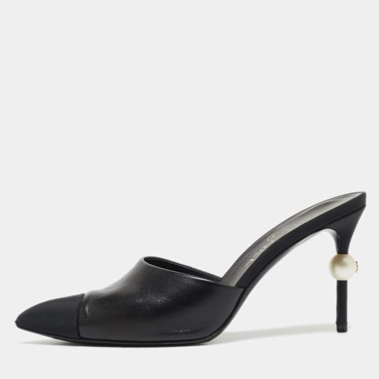 Chanel Black PVC And Leather CC Flat Slides Size 38.5 Chanel