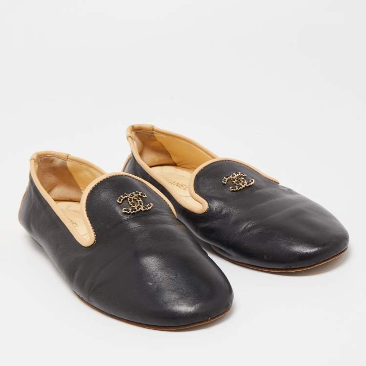 Pre Owned Chanel Black/Beige Leather CC Smoking Slippers Size 39.5