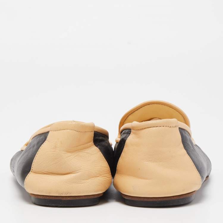 Pre Owned Chanel Black/Beige Leather CC Smoking Slippers Size 39.5