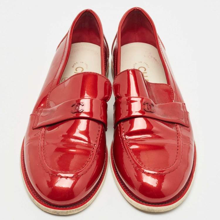 Pre Owned Chanel Red Patent Leather CC  Loafers Size 37.5