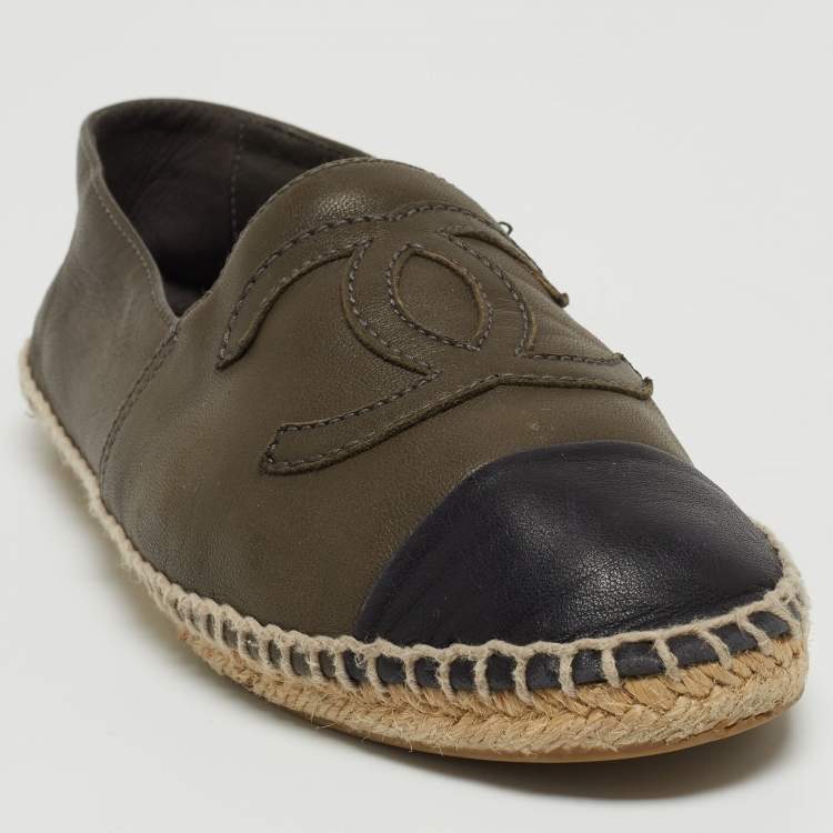 Pre Owned Chanel Green/Black Leather CC Espadrille Flats Size 35