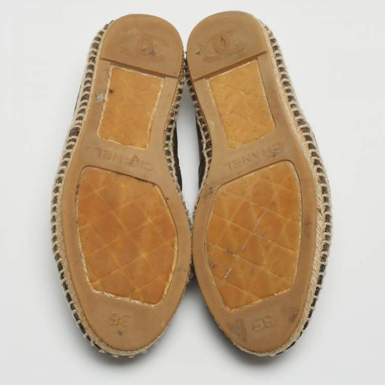 Pre Owned Chanel Green/Black Leather CC Espadrille Flats Size 35