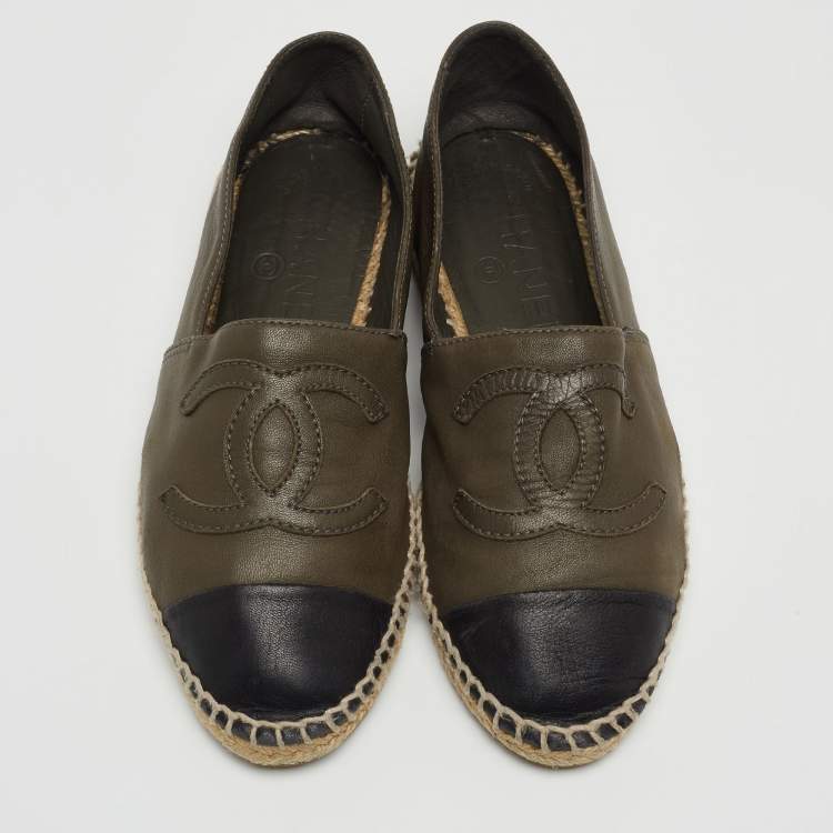 Pre Owned Chanel Green/Black Leather CC Espadrille Flats Size 35