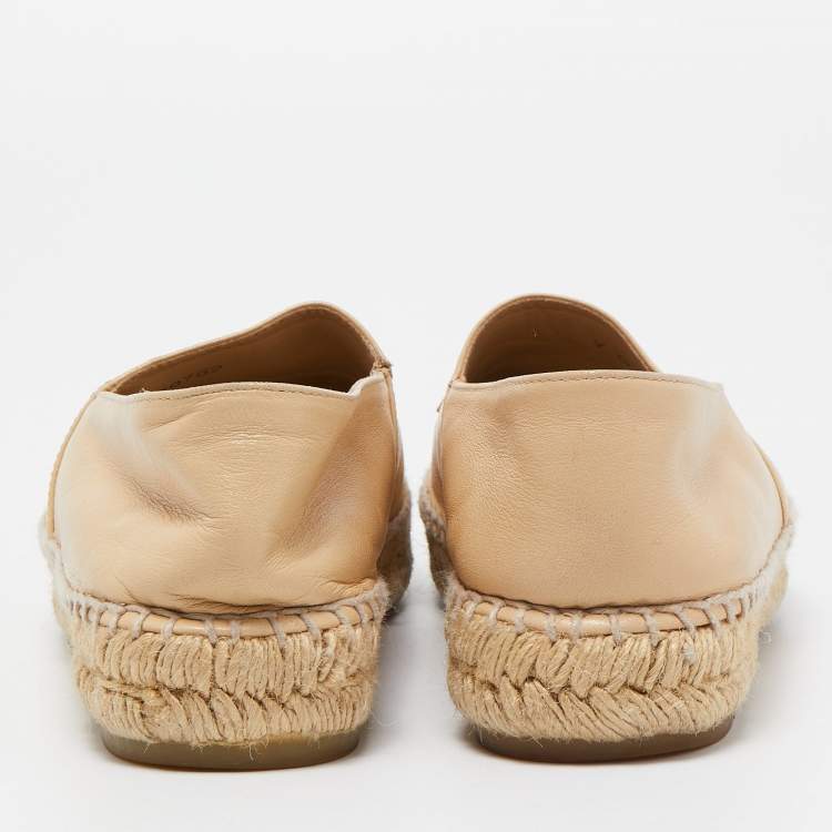 Pre Owned Chanel Beige/Black Leather CC Espadrille Flats Size 37