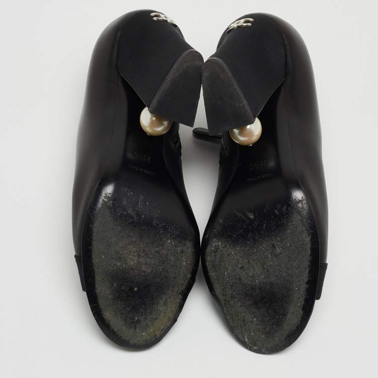 Pre Owned Chanel Black Leather Faux Pearl Open Toe Ankle Booties Size 35.5