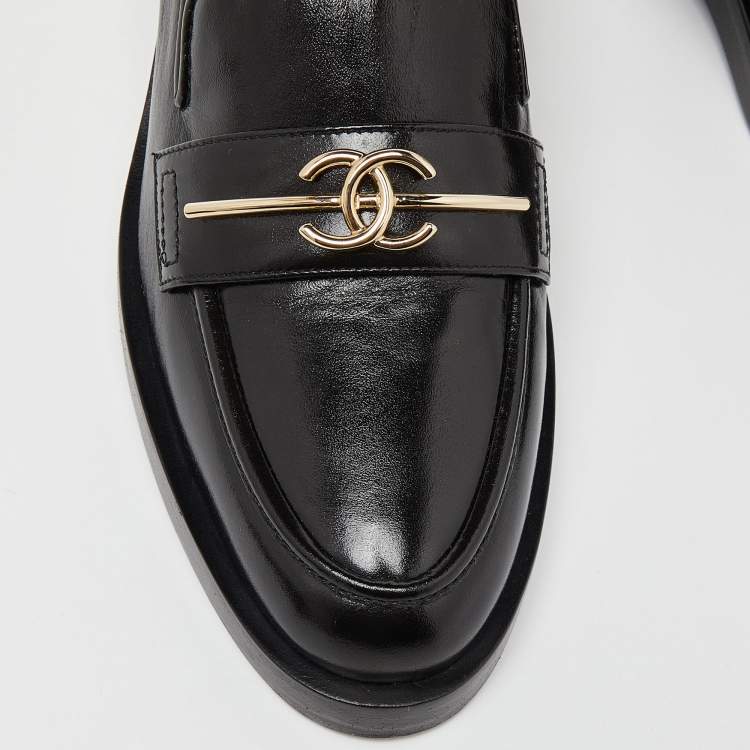 Pre Owned Chanel Black Leather CC Loafers Size 38
