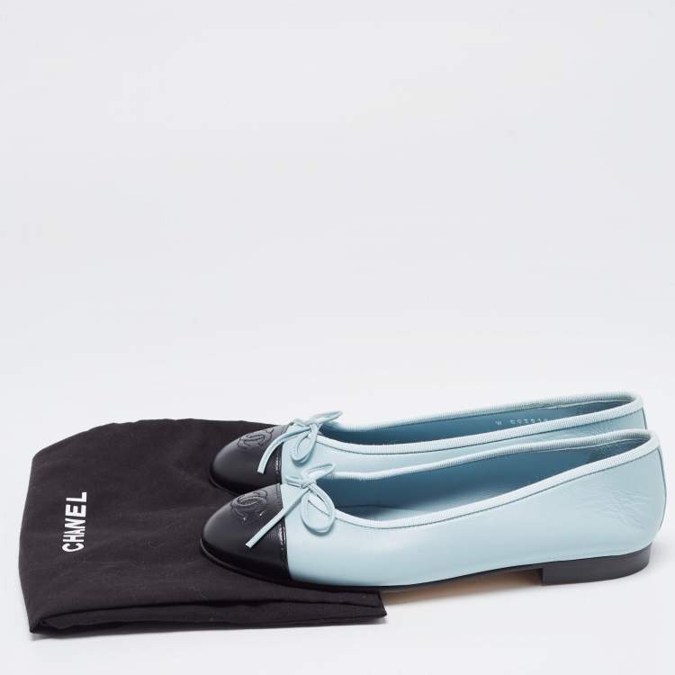 Pre Owned Chanel Blue/Black Leather CC Cap Toe Ballet Flats Size 36