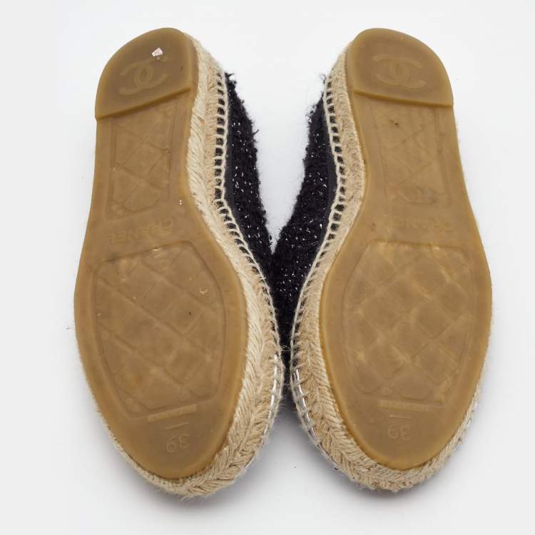 Pre Owned Chanel Black/Sliver Tweed and Leather CC Ballet Flats Size 39