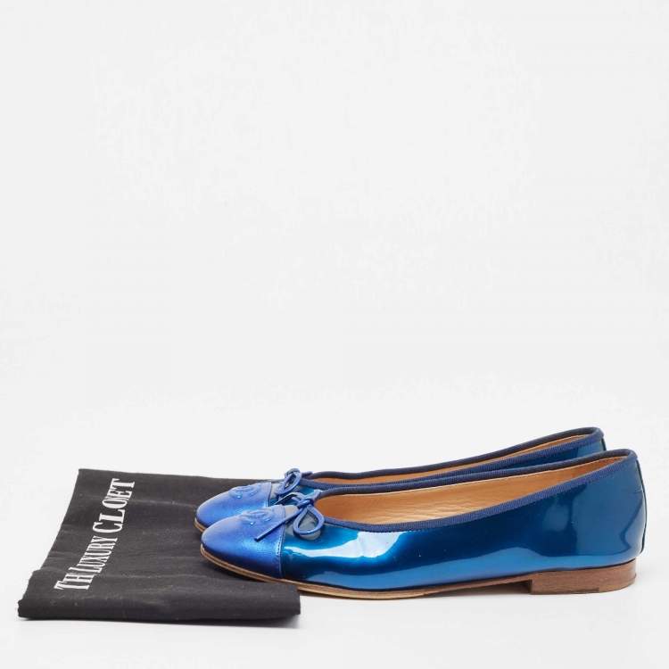 Pre Owned Chanel Two Tone Patent and Leather CC Cap Toe Bow Ballet Flats Size 38