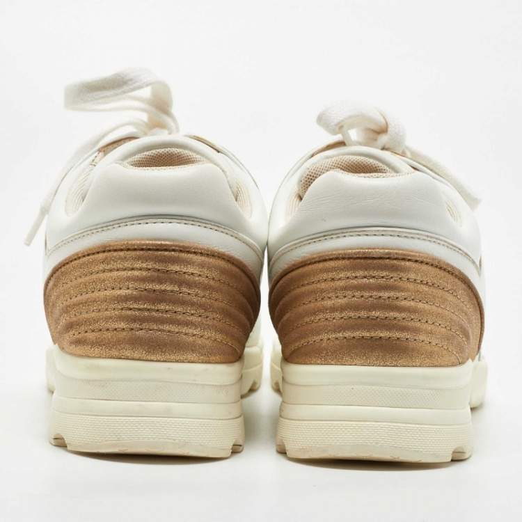 Pre Owned Chanel White/Gold Leather Interlocking CC Low Top Sneakers Size 39