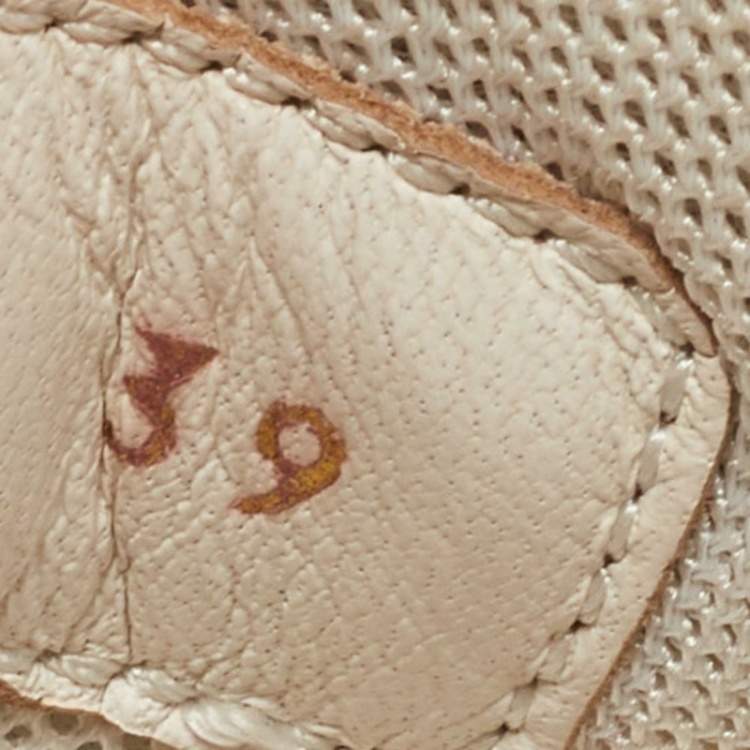 Pre Owned Chanel White/Gold Leather Interlocking CC Low Top Sneakers Size 39