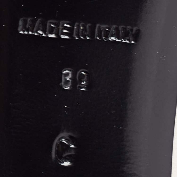 Pre Owned Chanel White/Black Leather Cap Toe Pointed Pumps Size 39