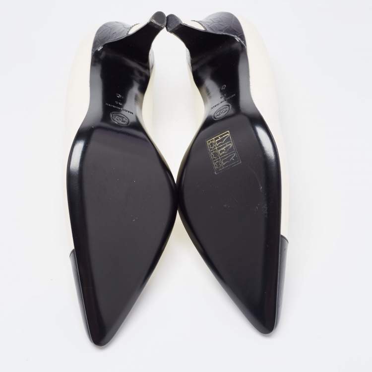 Pre Owned Chanel White/Black Leather Cap Toe Pointed Pumps Size 39