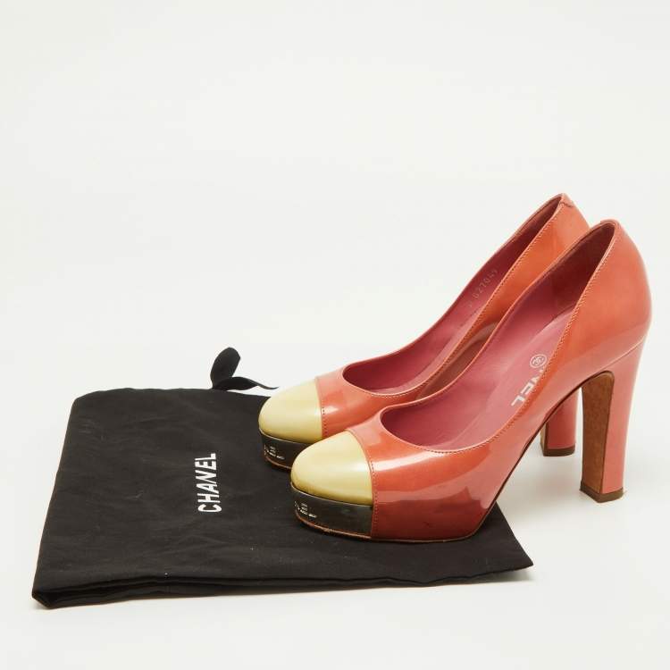 Pre Owned Chanel Peach/Yellow Patent Leather Platform Pumps Size 35