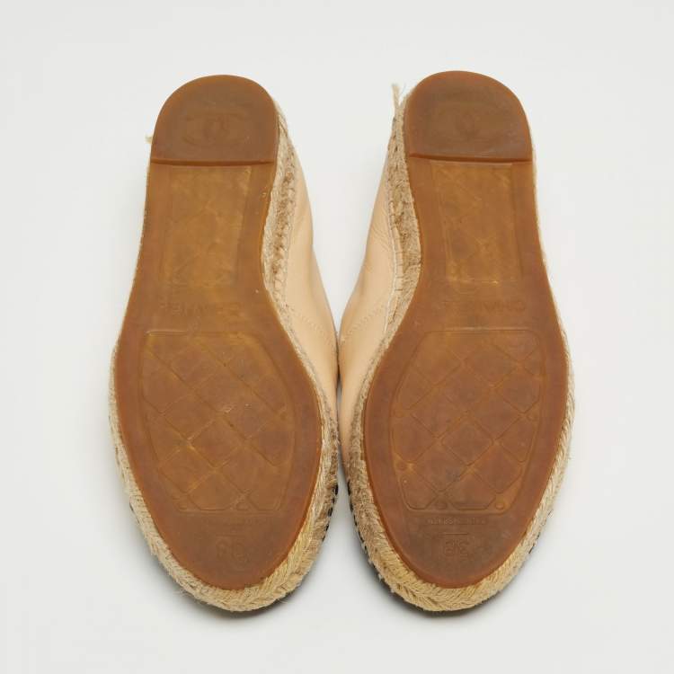 Pre Owned Chanel Beige/Black Leather  CC Cap Toe Espadrille Flats Size 38