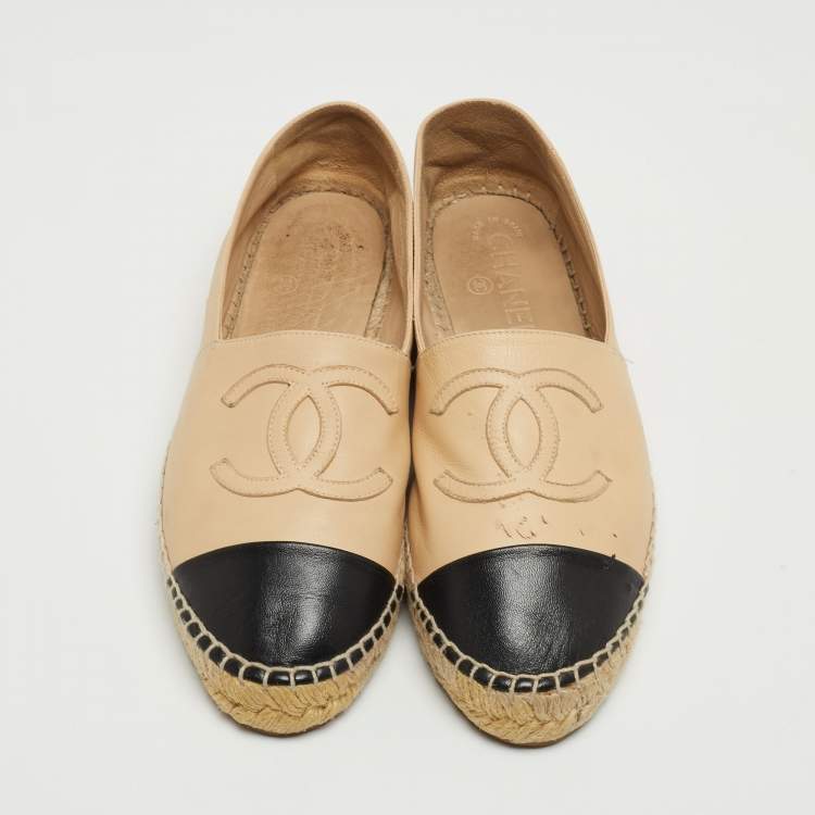 Pre Owned Chanel Beige/Black Leather  CC Cap Toe Espadrille Flats Size 38