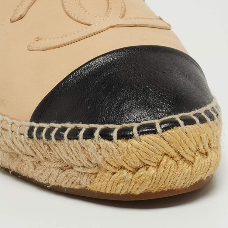 Pre Owned Chanel Beige/Black Leather  CC Cap Toe Espadrille Flats Size 38