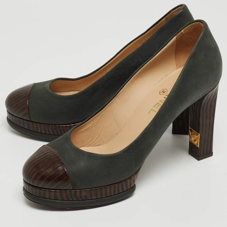 مملوكة مسبقًا Chanel Grey/Brown Nubuck and Textured Leather Platform Pumps Size 39.5