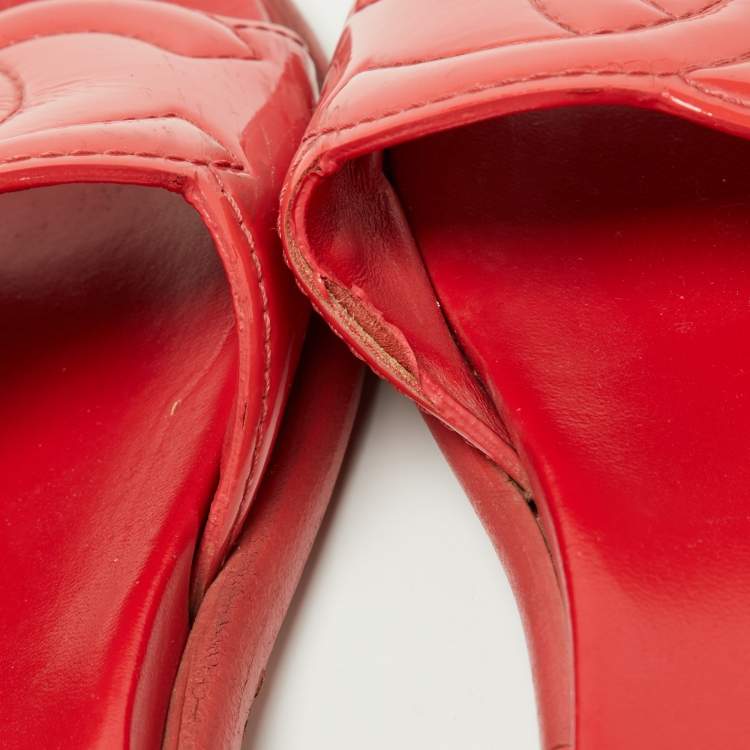Pre Owned Chanel Red Patent Leather CC Flats Slide Size 38.5