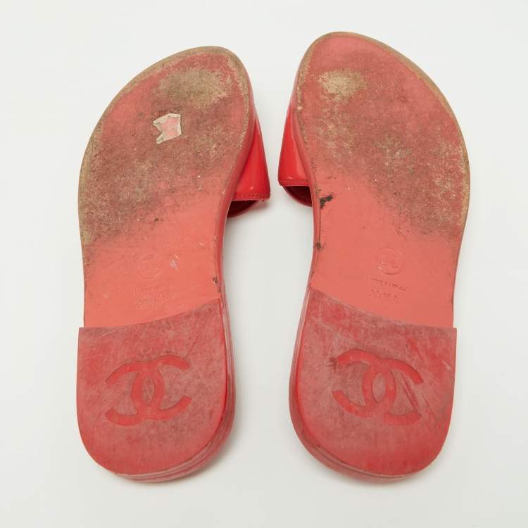 Pre Owned Chanel Red Patent Leather CC Flats Slide Size 38.5