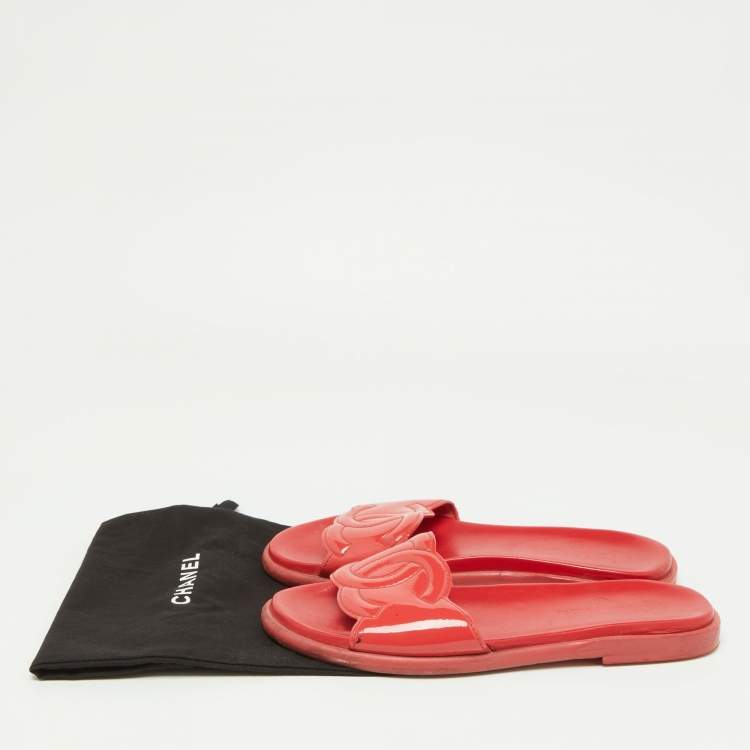 Pre Owned Chanel Red Patent Leather CC Flats Slide Size 38.5