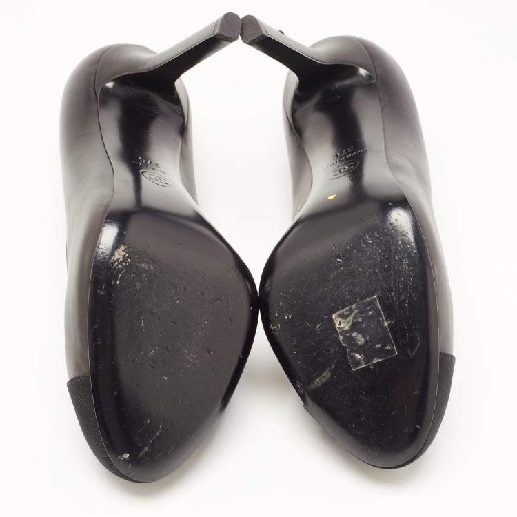 Pre Owned Chanel Black Leather and Canvas Cap Toe Pumps Size 37