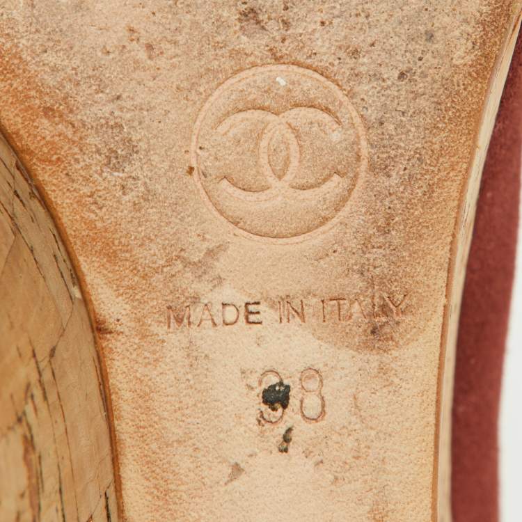 Pre Owned Chanel Brown Suede CC Logo Round Pumps Size 38
