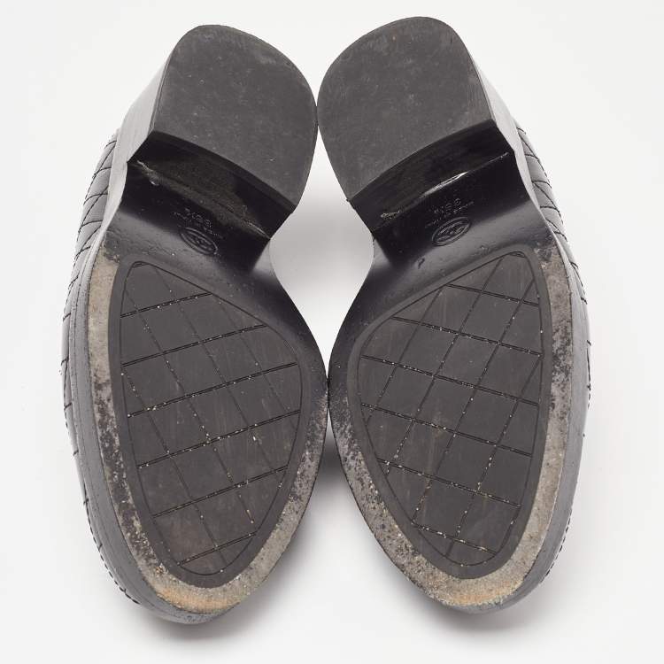 Pre Owned Chanel Black Quilted Leather CC Logo Slip On Loafers Size 36.5