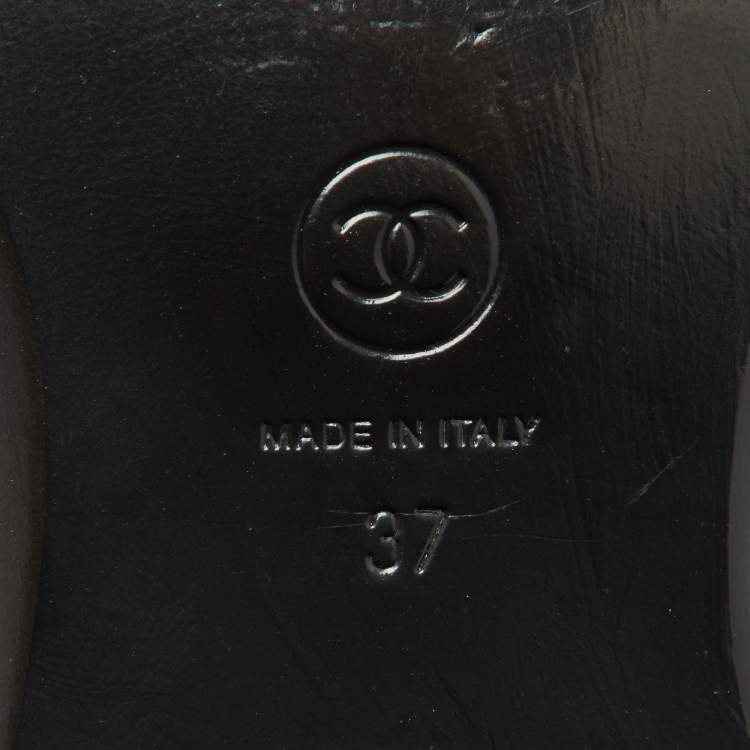 Pre Owned Chanel Black Suede Chain Link Zip Ankle Boots Size 37