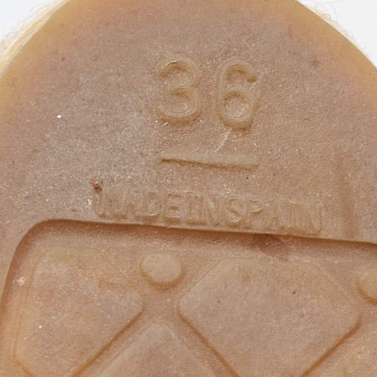 مملوكة مسبقًا Chanel Red Leather CC Espadrille Flats Size 36