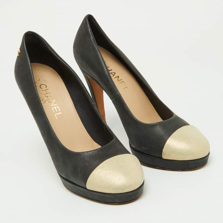 Pre Owned Chanel Beige/Black Iridescent Leather CC Cap Toe Pumps Size 38