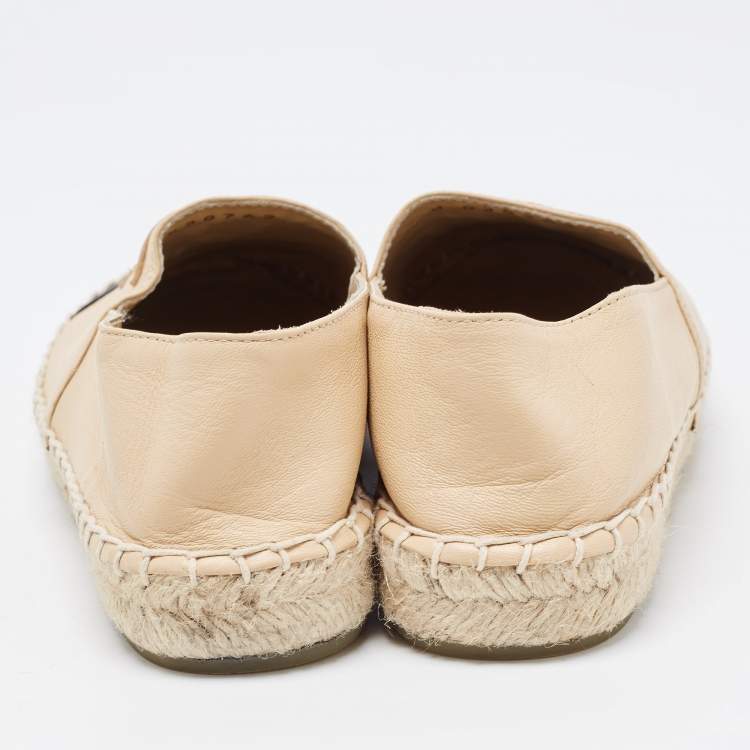 Pre Owned Chanel Beige/Black Leather CC Espadrille Flats Size 36