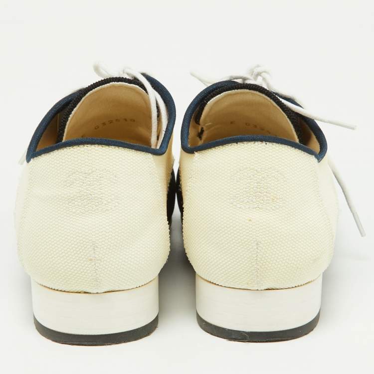 Pre Owned Chanel Black/Cream Fabric CC Lace Up Derby Size 35.5