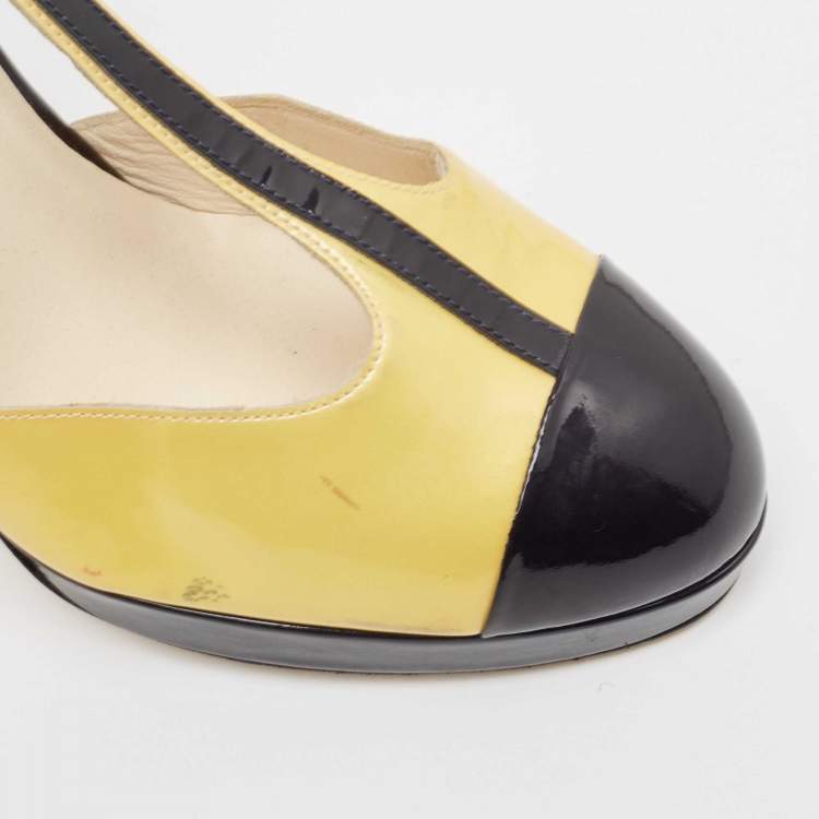 مملوكة مسبقًا Chanel Yellow/Black Patent Leather T-Strap Ankle Sock Platform Pumps Size 39