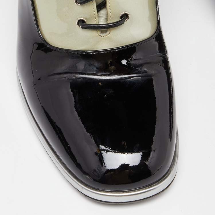 Pre Owned Chanel Black/Beige Patent Leather Bow Lace Up Ankle Boots Size 39