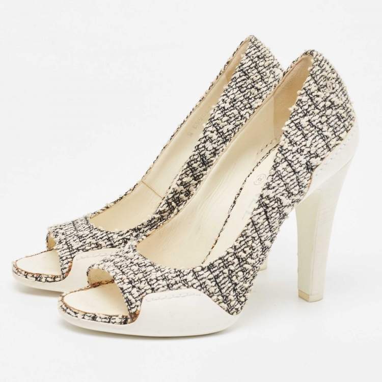 Pre Owned Chanel Off White/Black Tweed and Leather Open Toe Pumps Size 38