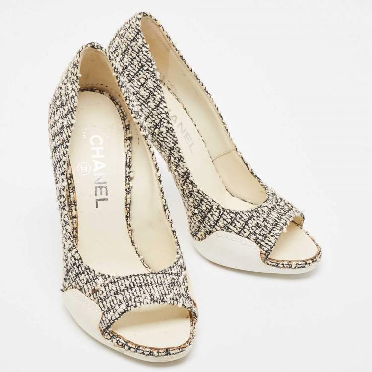 Pre Owned Chanel Off White/Black Tweed and Leather Open Toe Pumps Size 38