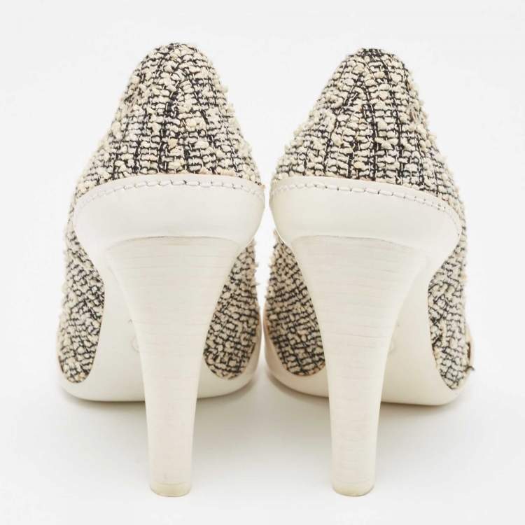 Pre Owned Chanel Off White/Black Tweed and Leather Open Toe Pumps Size 38