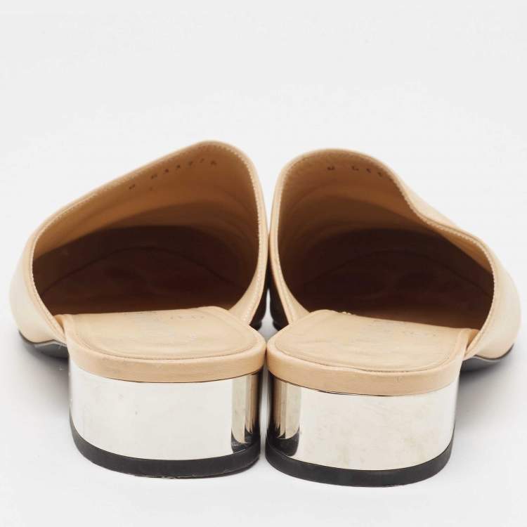 Pre Owned Chanel Beige/Black Leather and Canvas Cap Toe Mule Sandals Size 38.5