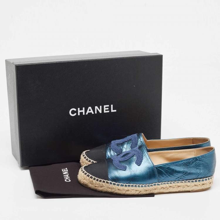 Pre Owned Chanel Blue/Black Leather and Canvas CC Cap Toe Espadrille Flats Size 38